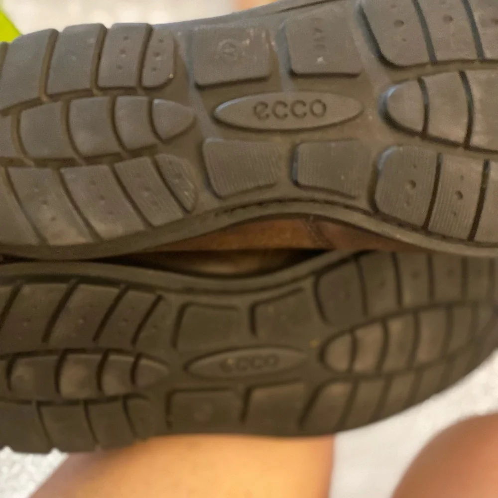 Ecco men’s genuine hand, zone dress shoes